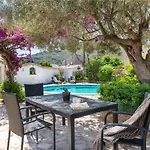 Villa Can Malondra, Para 8 Con Piscina Y Jardines
